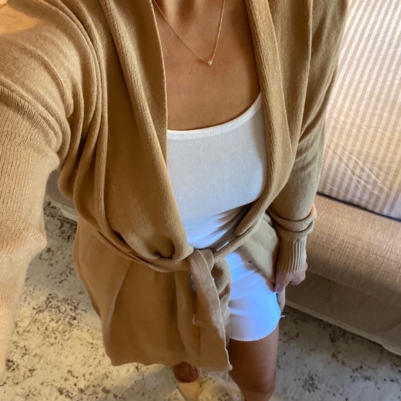 Last🤍Soft Wrap cardi sweater in Caramel - Picture 8 of 14